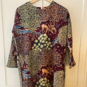 Incredible William Morris Knee-Length Large Dress with Pockets